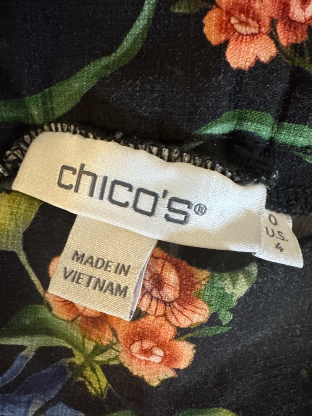 CHICO'S Black Beautiful Floral Straight Leg Pants  SIZE:  4      #10 - Picture 7 of 7